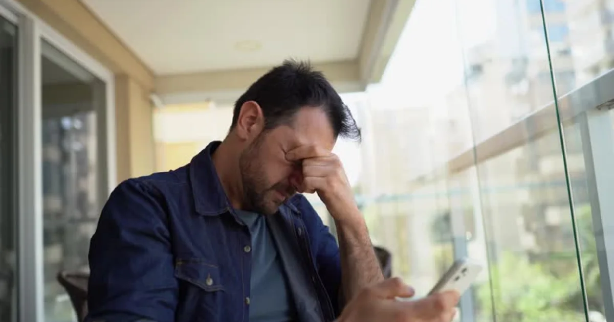 Burnout da app di incontri: esiste, è diffuso e probabilmente ce l'hai tu