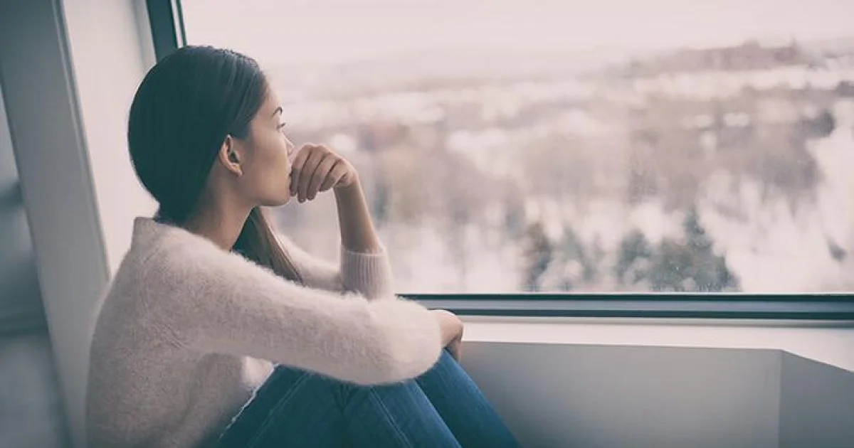 Partner narcisista: i segnali che all'inizio sembrano fascino